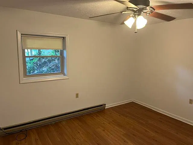 1 bed, 1.5 bath, 1300 sqft, $1,725 — Photo 3