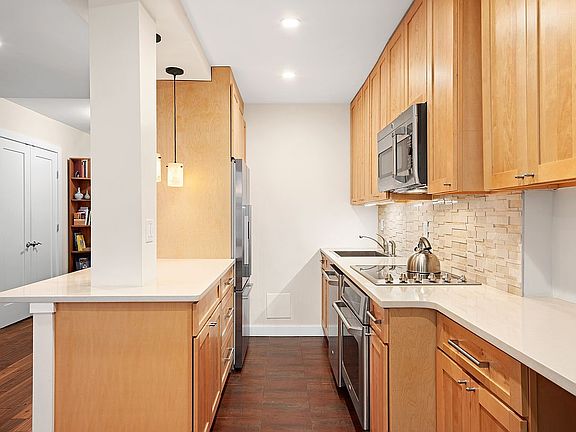 5th image of 2 Tudor City Pl APT 6JN