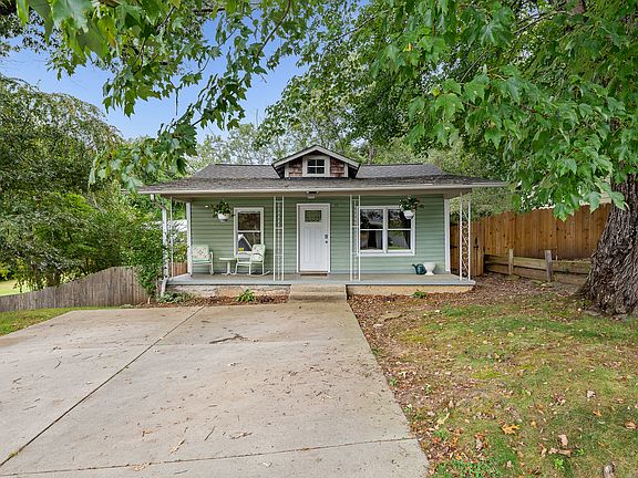 2nd image of 55 Deaver Park Cir