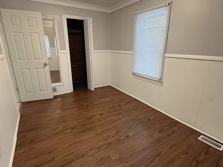 25202 Firwood Ave — Photo 6