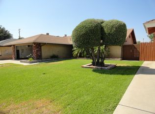938 W Del Rancho Ct, Ontario, CA 91762