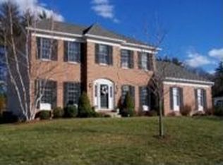 38 Hancock Rd, Franklin, MA 02038