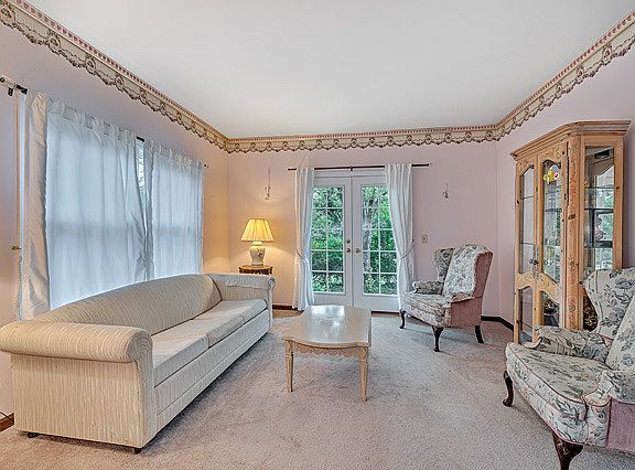 5th image of 1226 Oakton Ln