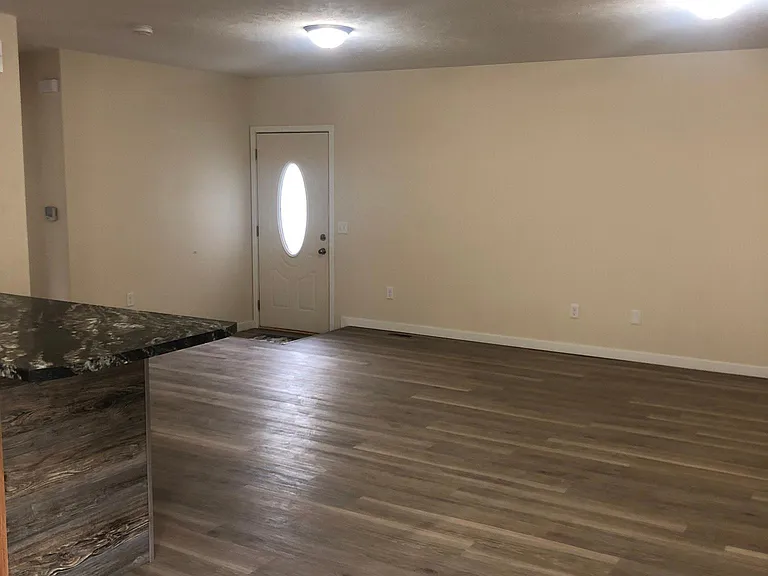 101 Fairfield St — Photo 11