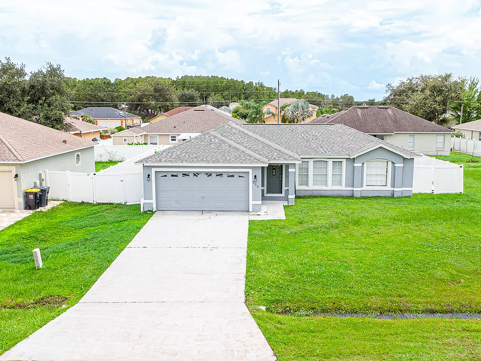 559 Hummingbird Ct