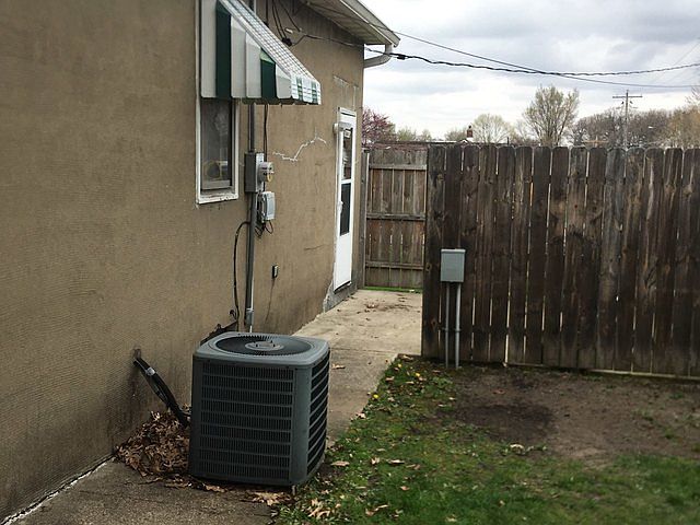 2nd image of 502 Main St