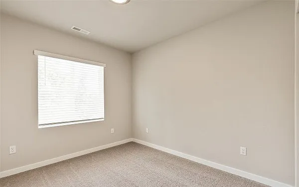 409 207th St SE — Photo 6