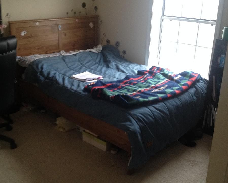 Bedroom with full sized bed