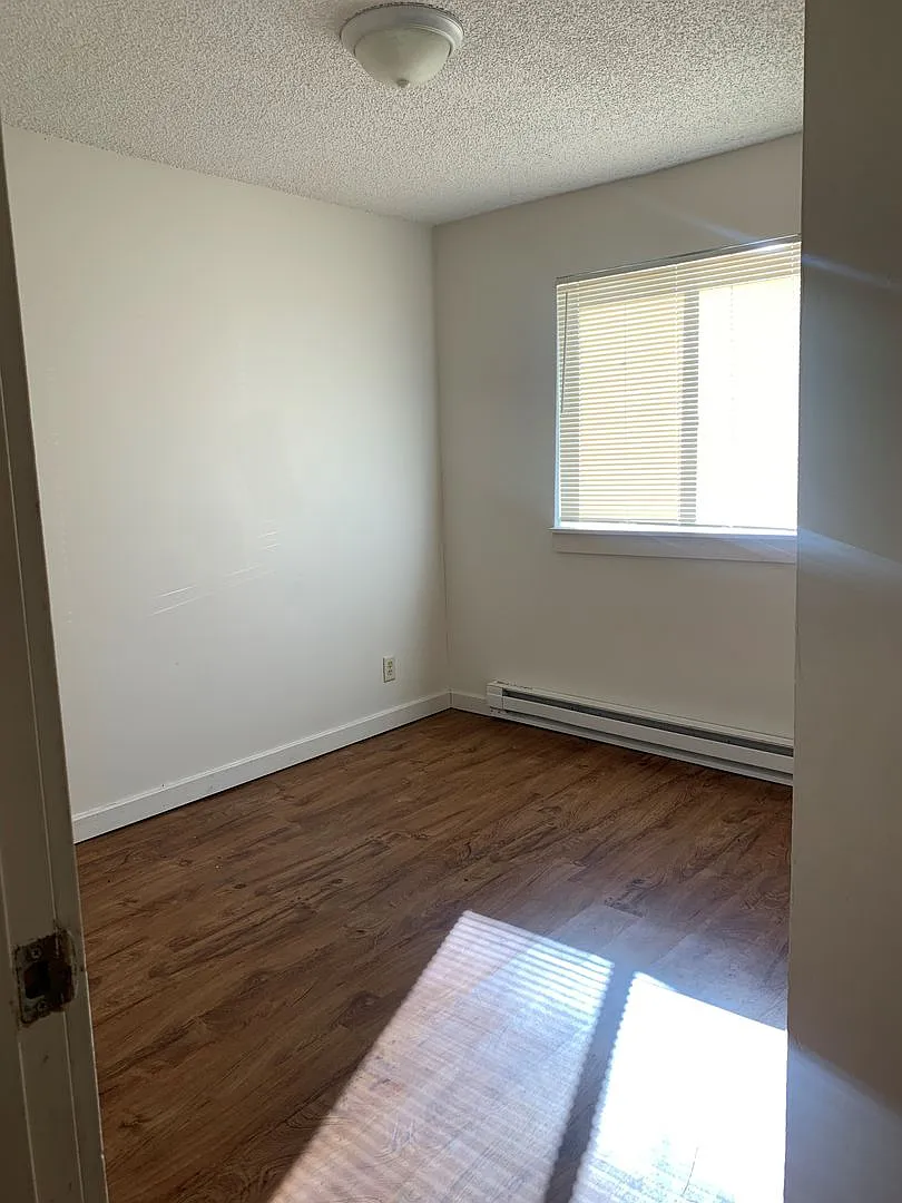 2 Bedroom Apartment — Photo 4
