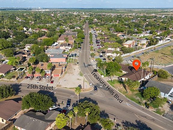 3rd image of 2502 Treasure Hills Blvd