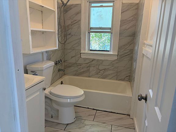 3rd image of 90 Fairbanks St
