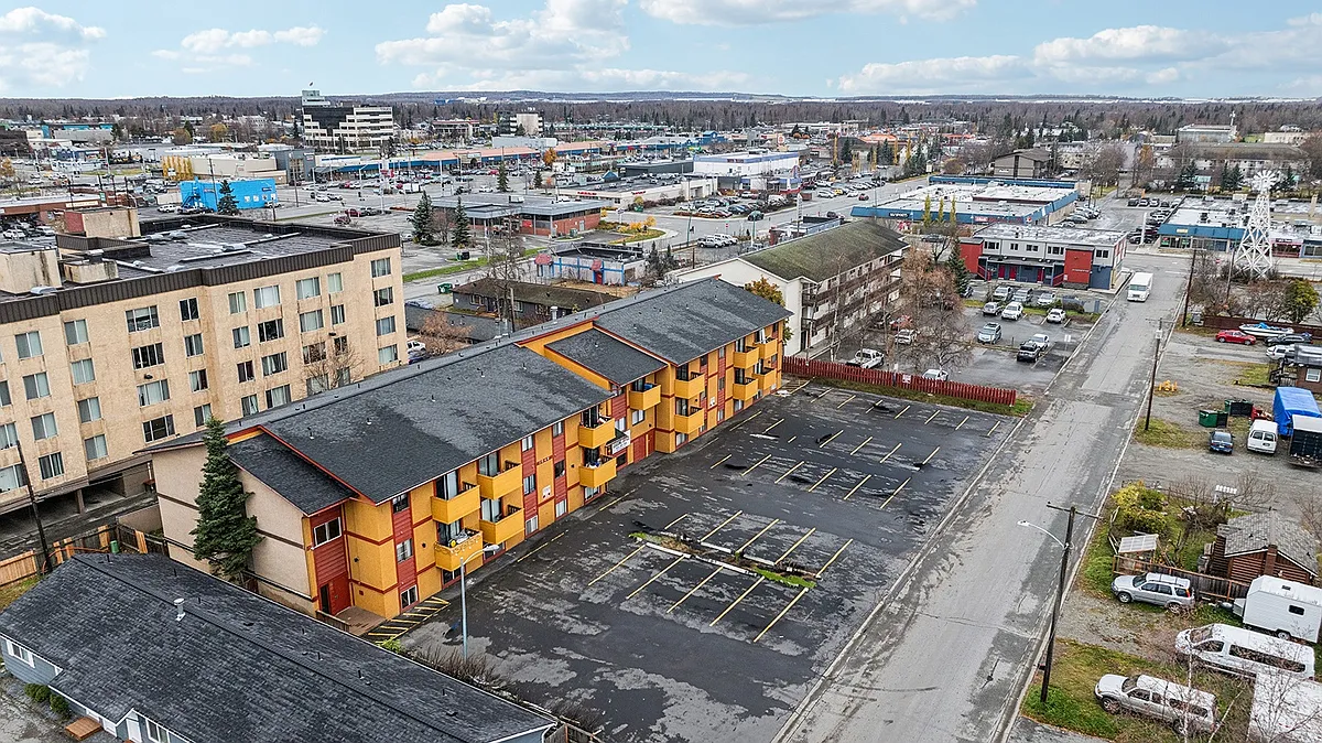Building Photo - Nicole Apartments