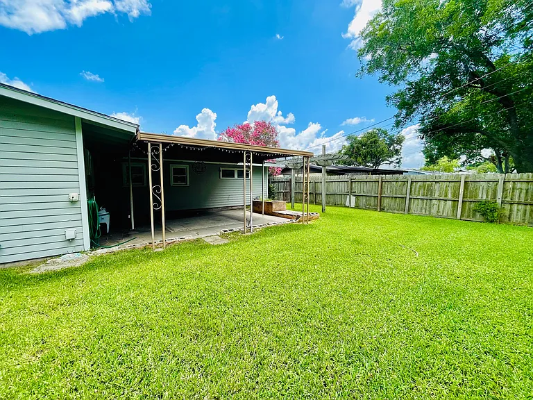3109 Redwood Dr — Photo 4