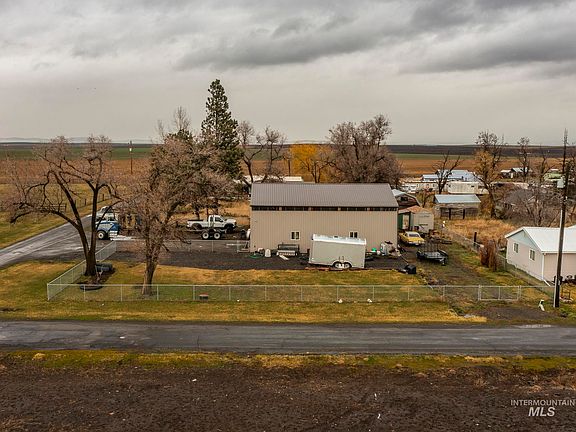 5th image of 325 Sherwin St