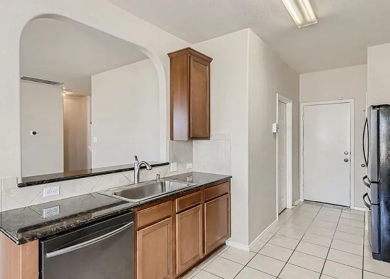 301 Comal Run — Photo 7