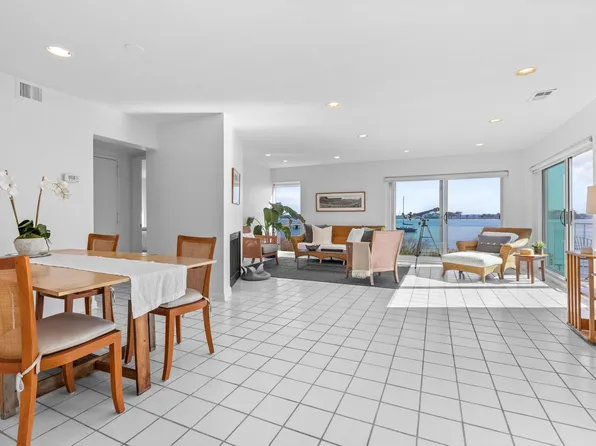 8 Deepwater Way image 7 of 23