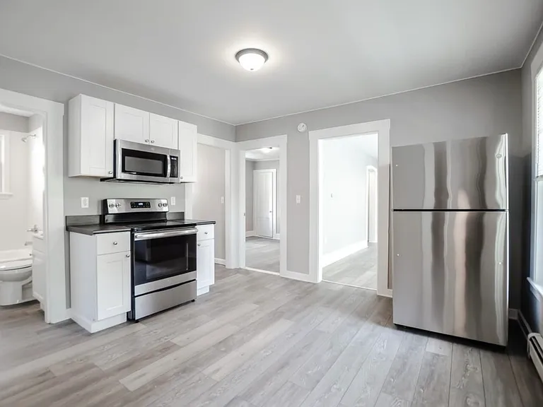 562 Dubuque St #1 — Photo 1