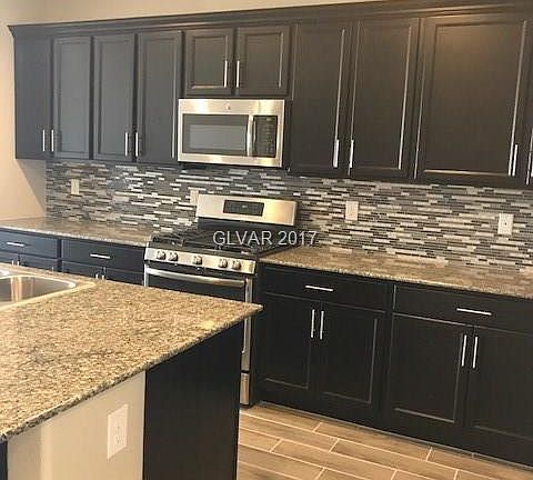 2nd image of 3290 Molinos Dr
