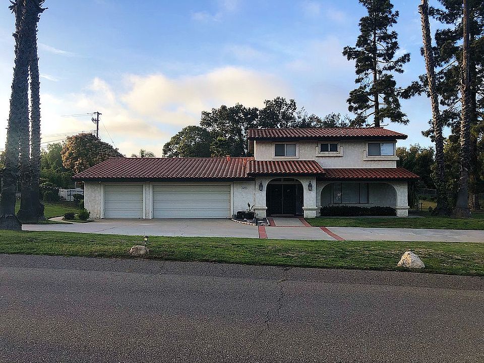 1st image of 2275 Glacier Ln