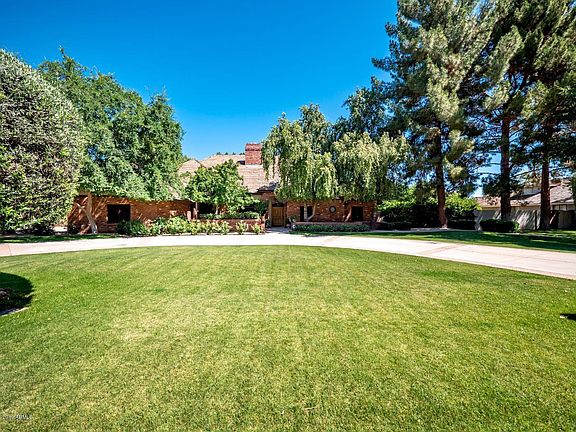 4th image of 700 E San Pedro Ave