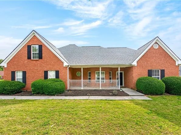 3057 Biltmore Woods Dr, Buford, GA 30519
