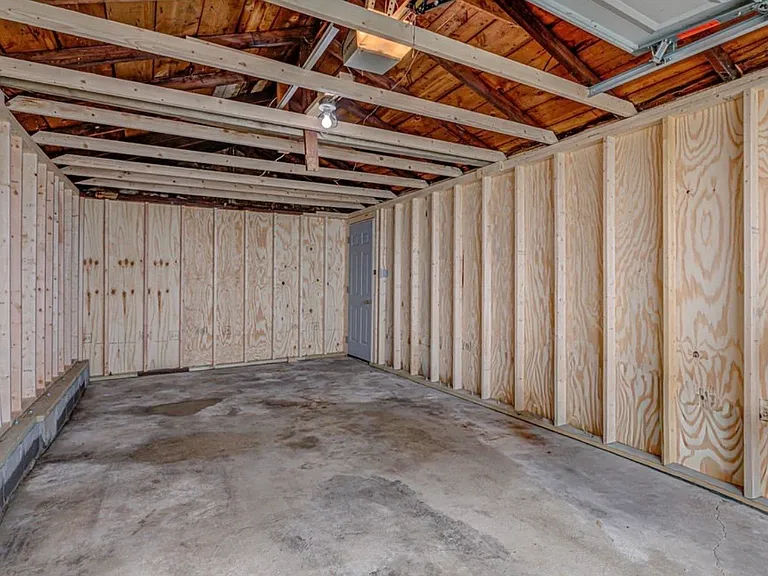 837 Franklin St — Photo 19