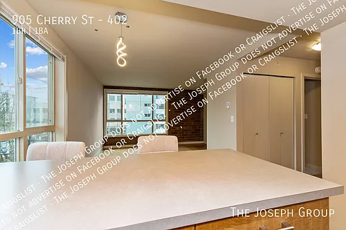 905 Cherry St Photo 1