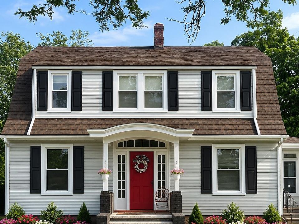 1st image of 102 Conklin St