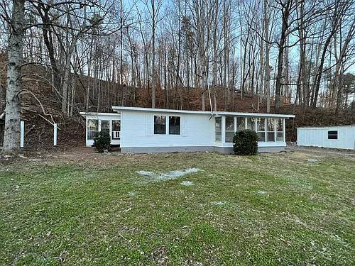 6705 Claude Parks Rd Photo 1