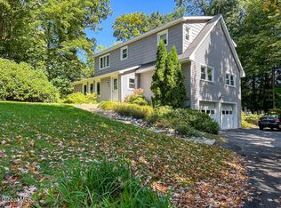 16 Summit Dr, Lake George, NY 12845