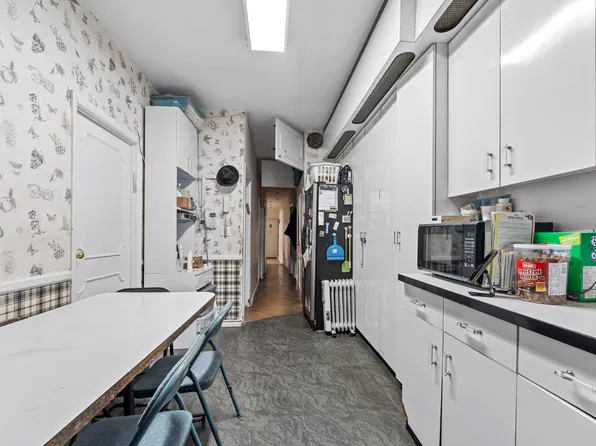 1408 Avenue L image 12 of 20