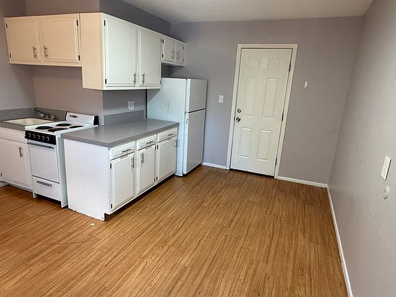2nd image of 125 Charmony Frontage Rd APT 203