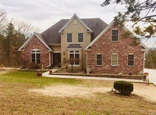 112 Four Seasons Ln, Villa Ridge, MO 63089