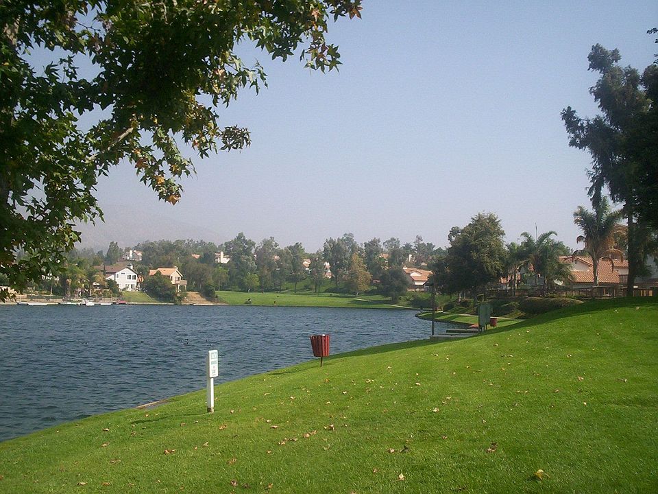 Lakefront Paradise