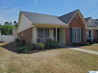 1902 W Brownstone Ct SW, Decatur, AL 35603