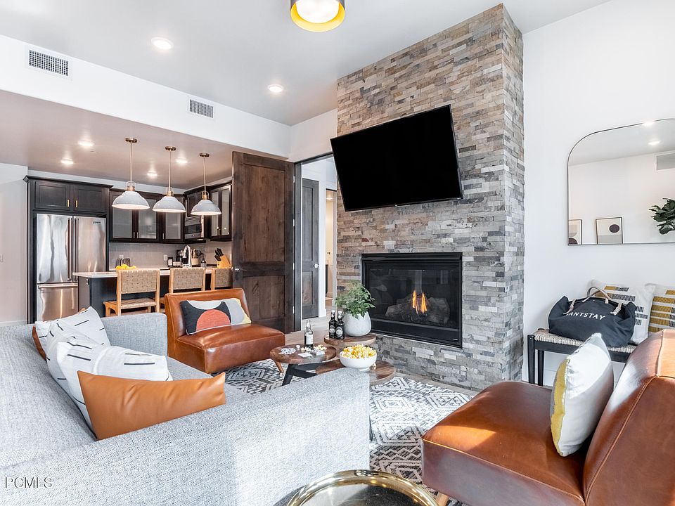 1st image of 3703 Blackstone Dr #109