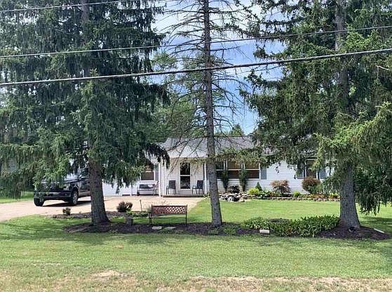 1st image of 7054 Darrow Rd