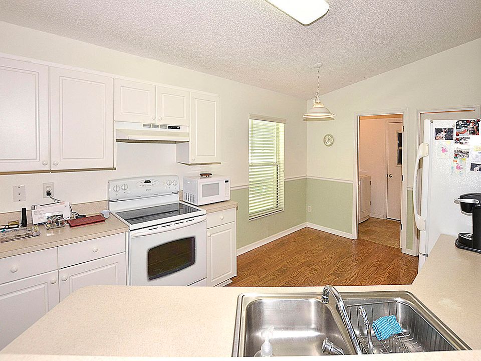 1st image of 1405 10th Manor