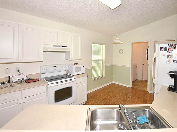 1405 10th Manor, Vero Beach, FL 32960