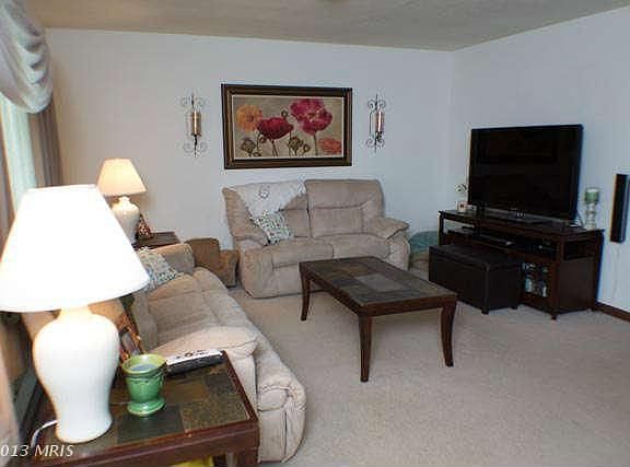 2nd image of 120 Golden Pond Cir