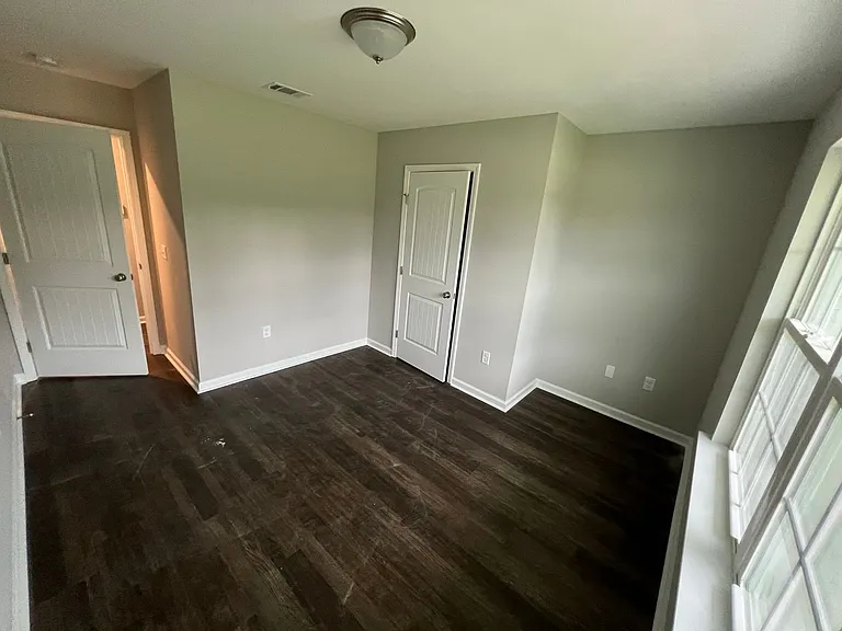 128 Callaway Cres — Photo 3
