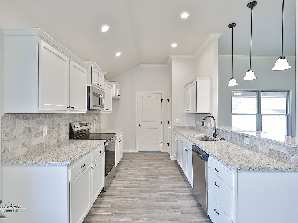 1st image of 231 Evening Shade Ln