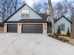 2502 SW 8th St, Bentonville, AR 72712