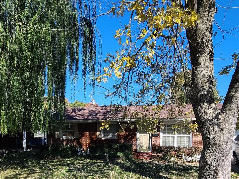 2nd image of 2449 Kilarney Dr