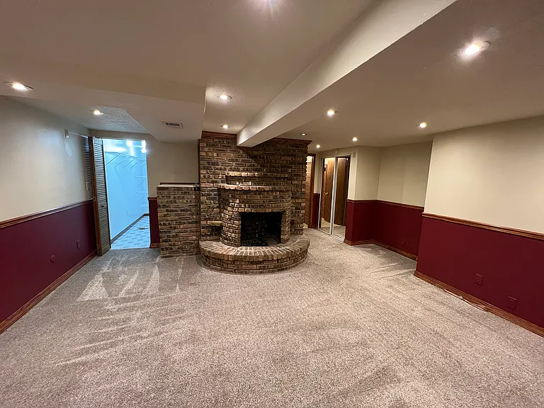 908 Jackson Ave — Photo 10