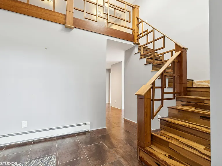 4 Box Tree Rd — Photo 5