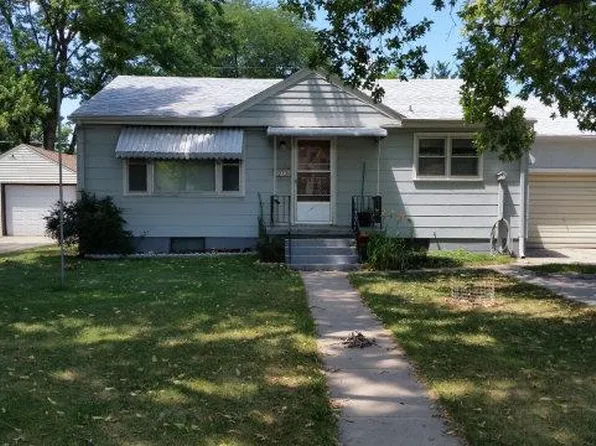 212 W 17th St, Grand Island, NE 68801