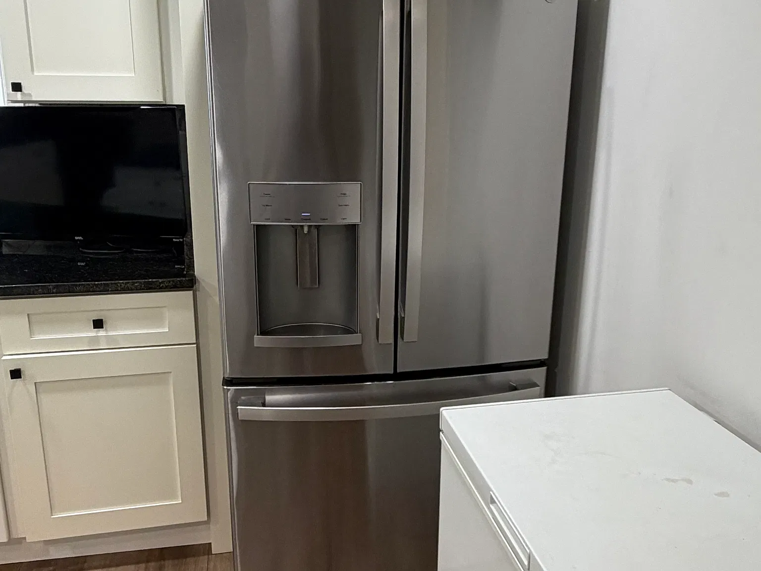 2 bed, 1.5 bath, 2400 sqft, $2,300 — Photo 4