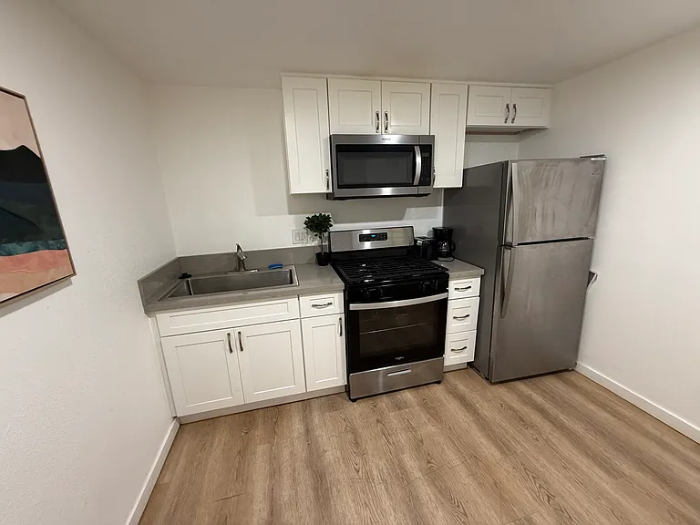 306 E 4th St #306B — Photo 7