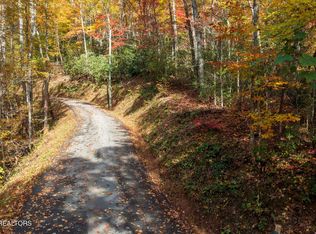 9 & 10 Laurel Mountain Rd, Gatlinburg, TN 37738